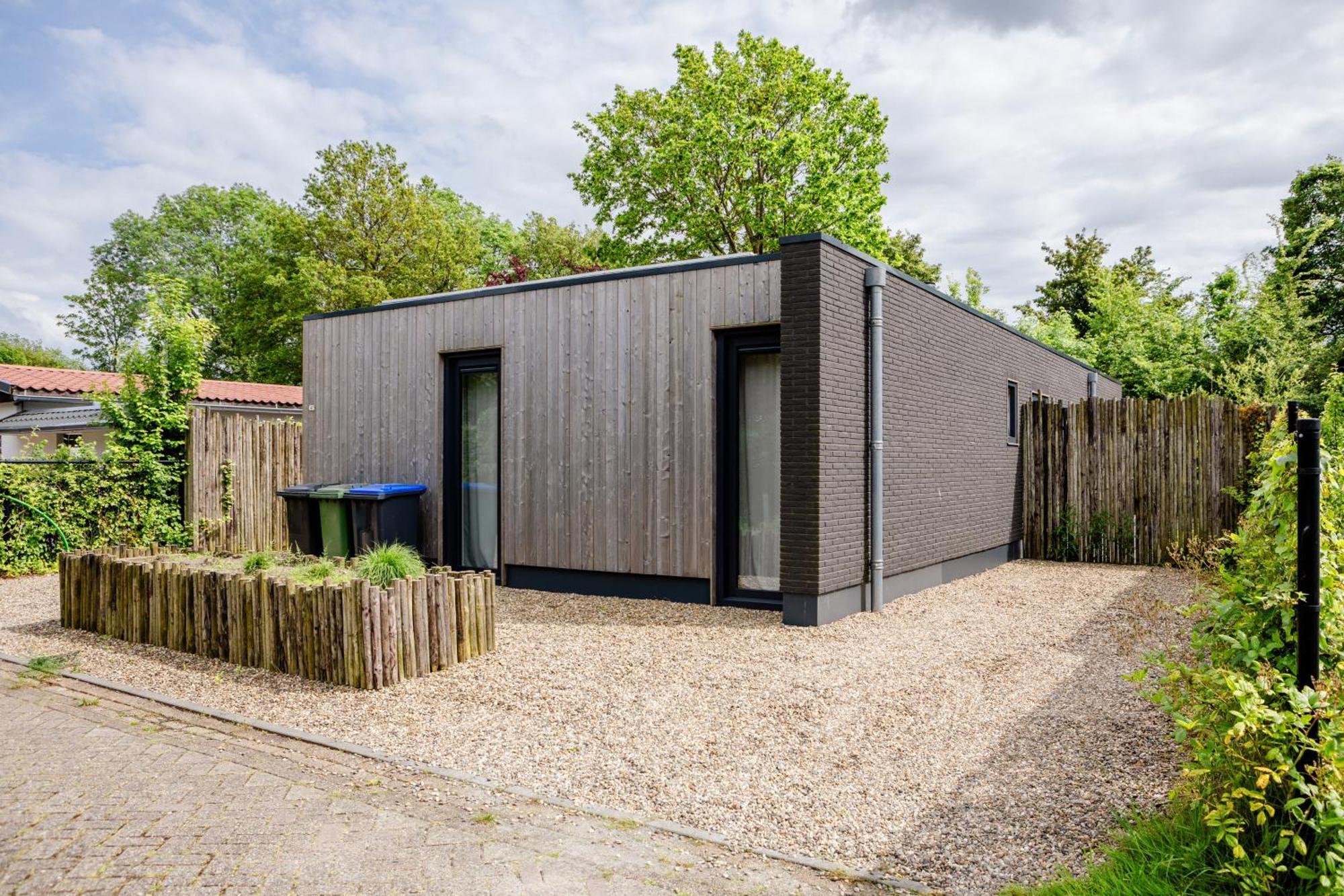Villa Stijlvol Ingerichte Baarland Exterior foto